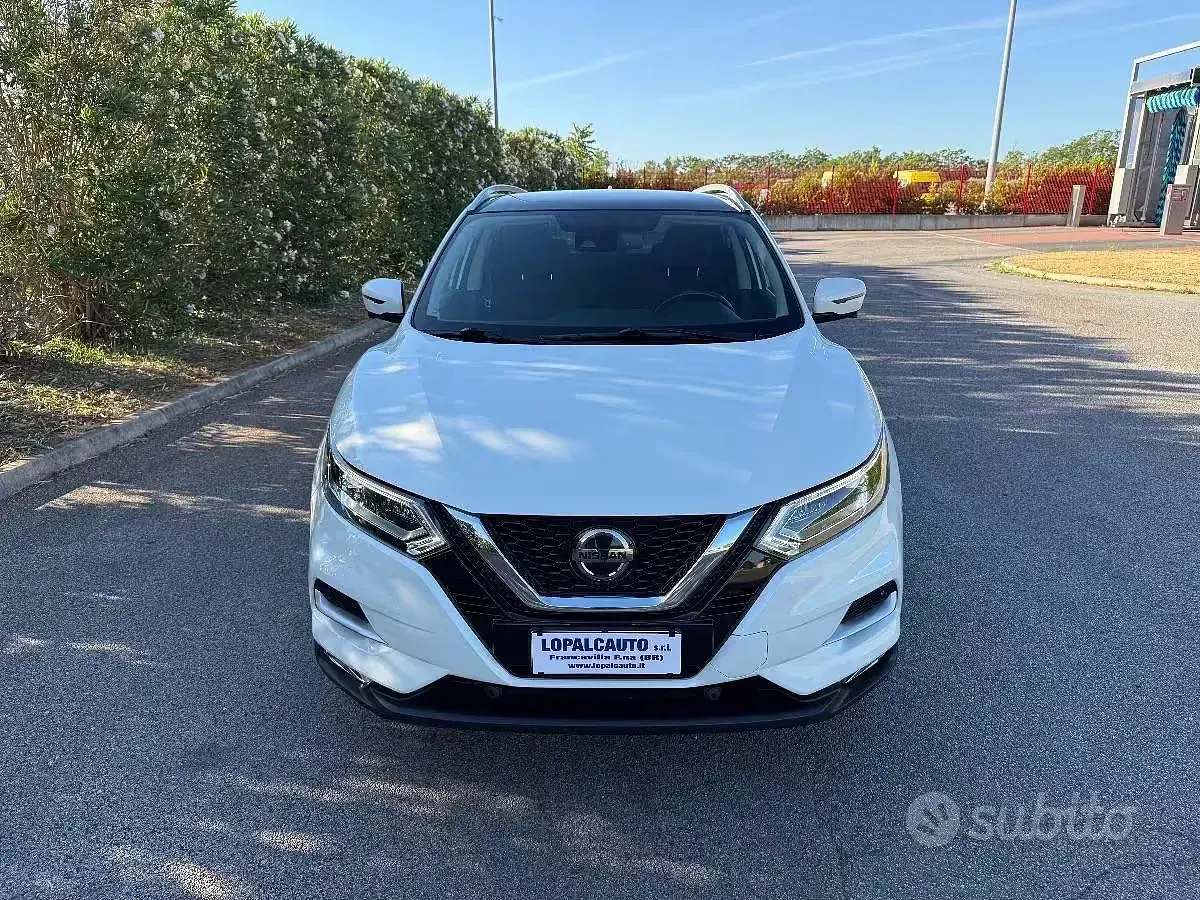 Usata Nissan Qashqai N-Connecta 116 CV (85 kW) 2019 Bianco SUV