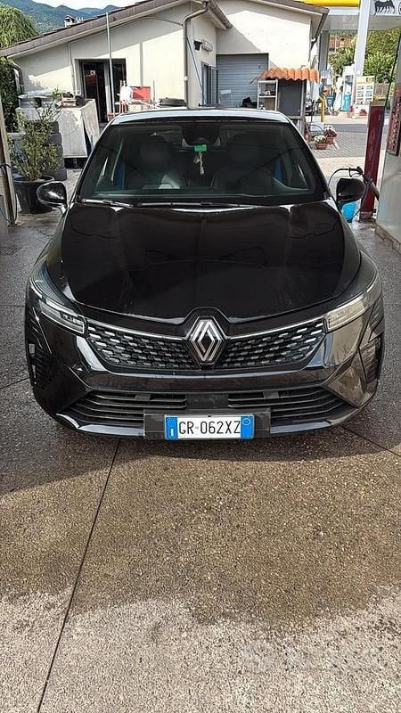 Usata Renault Clio V 100 CV (73 kW) 2024 Nero Berlina