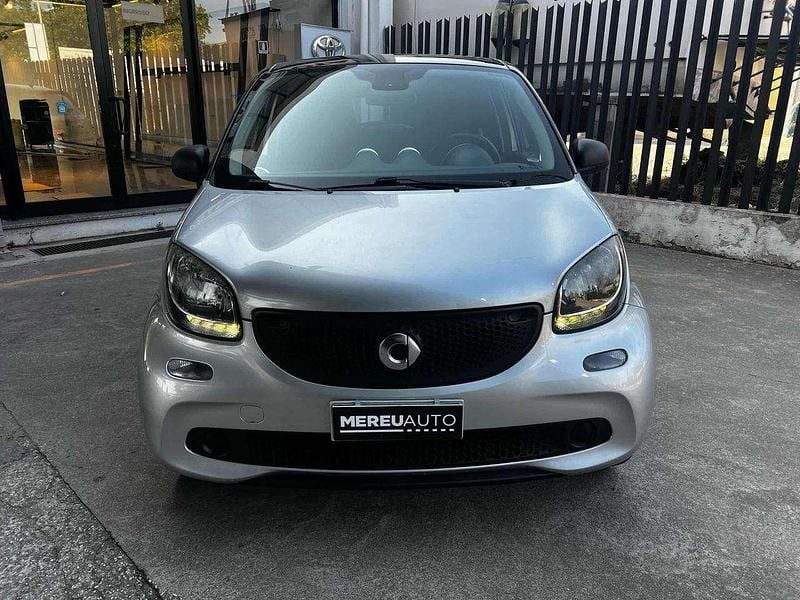 Usata Smart ForFour Passion 71 CV (52 kW) 2015 Grigio Utilitaria