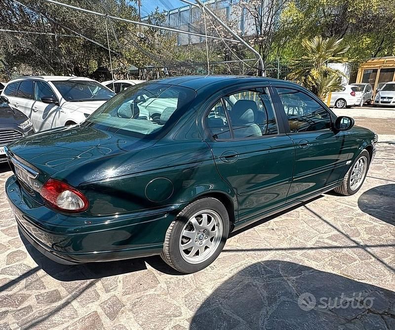 Usata Jaguar X-type Classic 130 CV (95 kW) 2003 Verde Berlina
