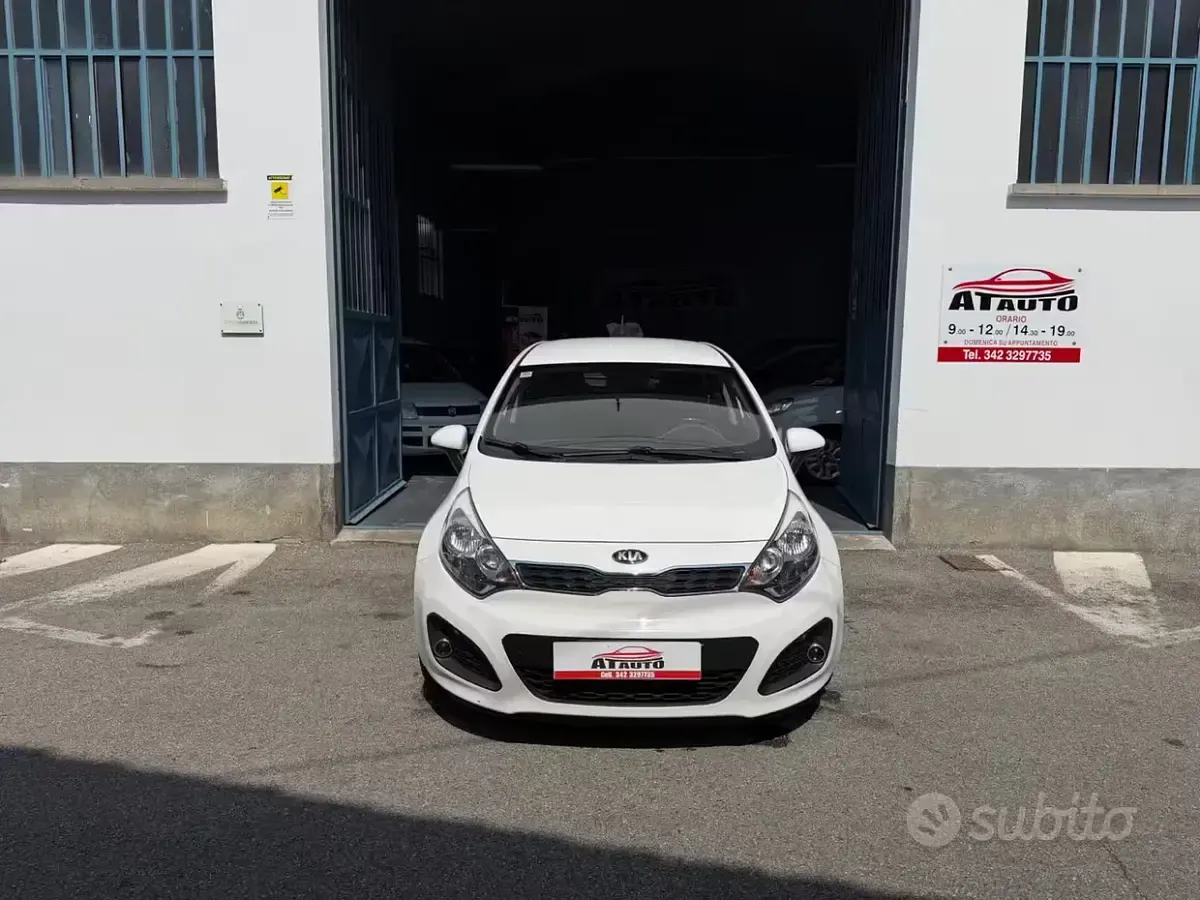 Usata Kia Rio Active 85 CV (62 kW) 2014 Bianco Berlina