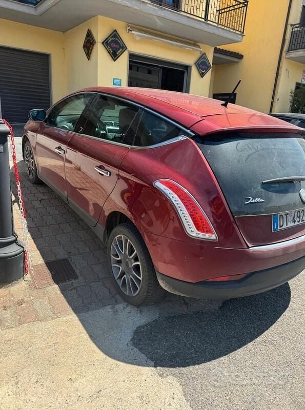 Usata Lancia Delta 120 CV (88 kW) 2008 Utilitaria