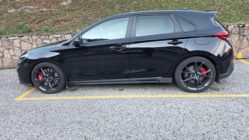 Usata Hyundai i30 N Performance 280 CV (205 kW) 2023 Nero Berlina