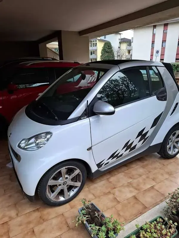 Usata Smart ForTwo Cabrio Pulse 71 CV (52 kW) 2010 Bianco Cabrio