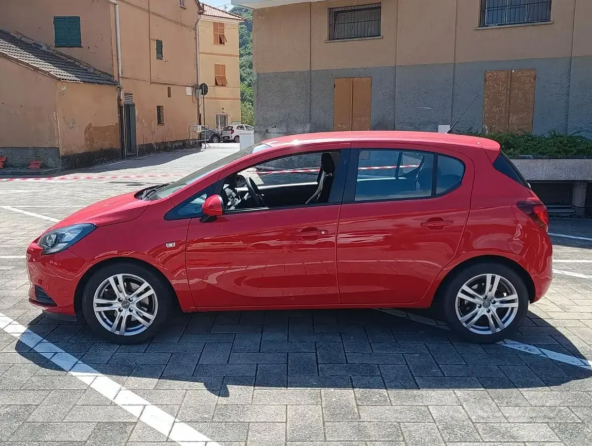Usata Opel Corsa 75 CV (55 kW) 2016 Rosso Utilitaria