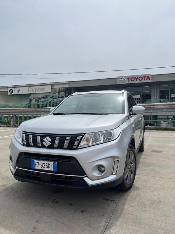 Usata Suzuki Vitara 111 CV (81 kW) 2019 Grigio SUV