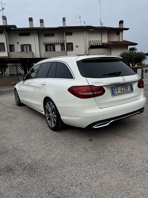 Usata Mercedes C220 Exclusive 170 CV (125 kW) 2016 Station wagon