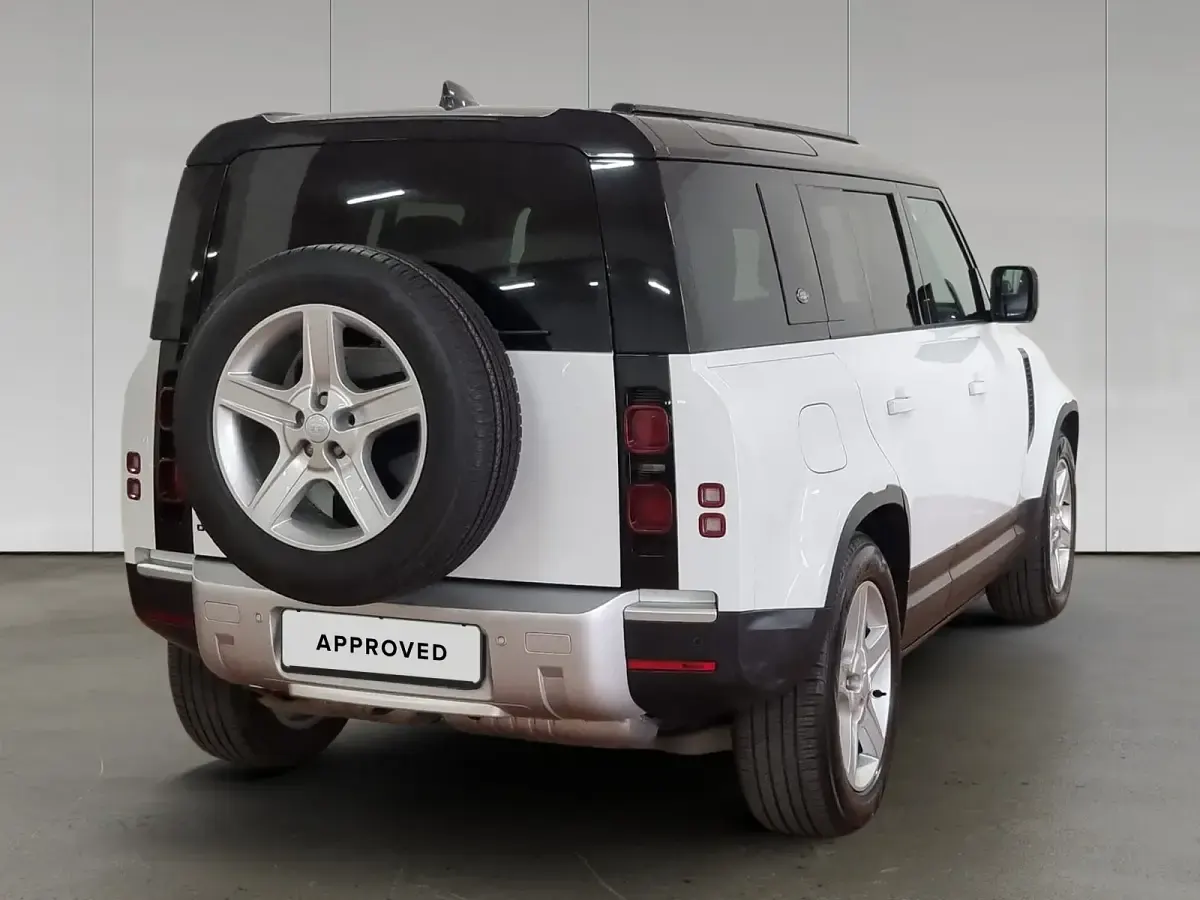 Usata Land Rover Defender SE 300 CV (220 kW) 2024 Fuji white SUV