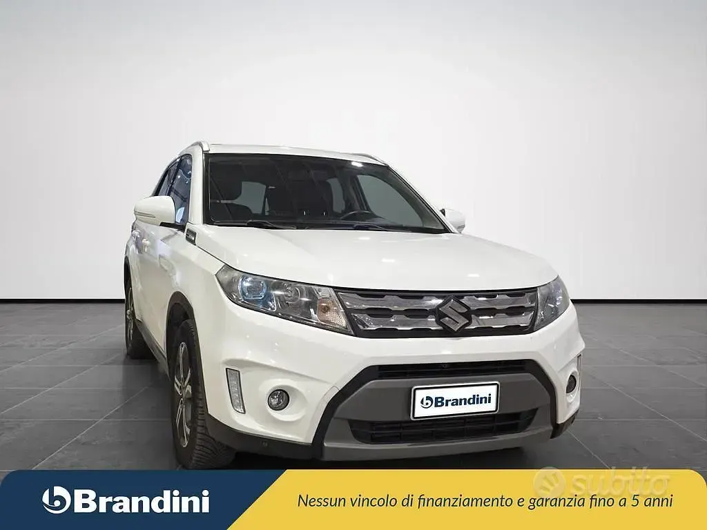 Usata Suzuki Vitara 120 CV (88 kW) 2017 Galpine white SUV