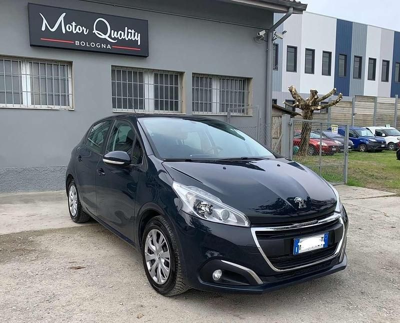 Usata Peugeot 208 Active 68 CV (50 kW) 2016 Blu/azzurro Utilitaria