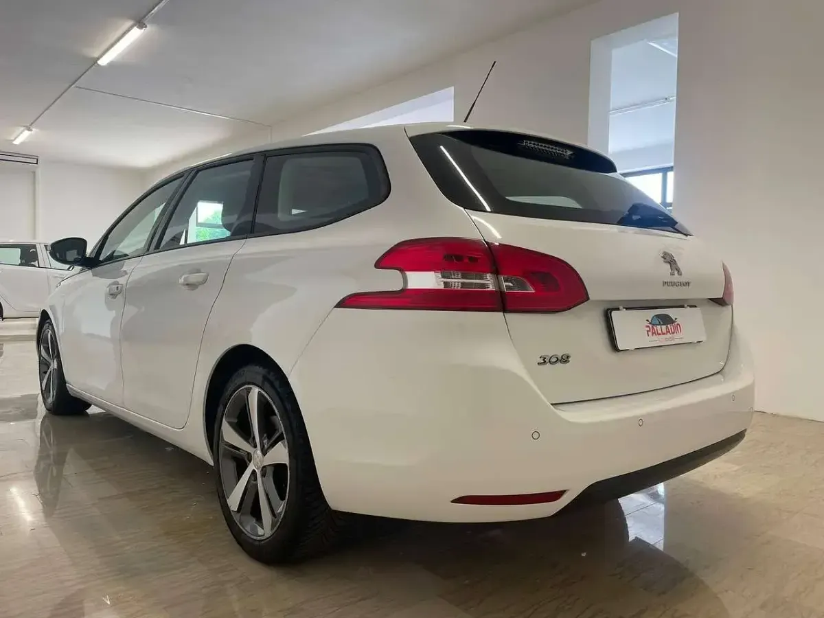 Usata Peugeot 308 SW Allure 120 CV (88 kW) 2017 Nero Station wagon