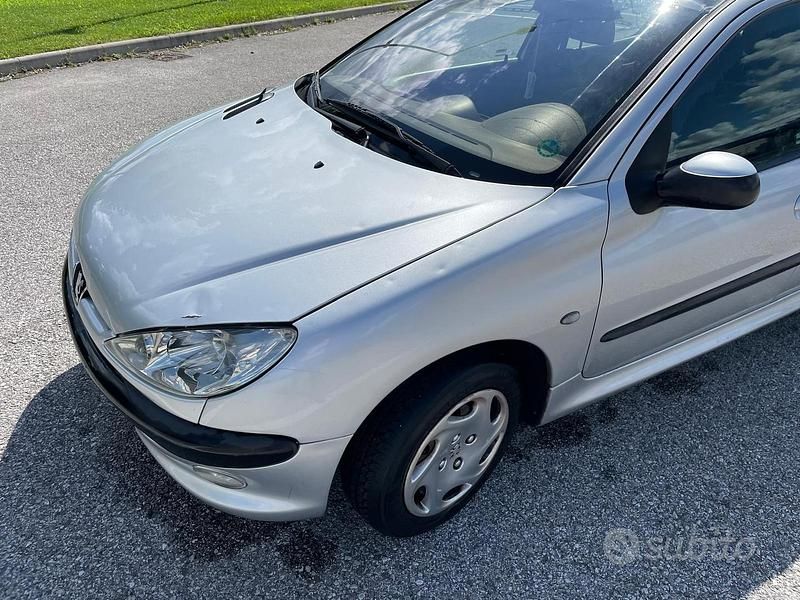 Usata Peugeot 206 60 CV (44 kW) 2003 Grigio Utilitaria