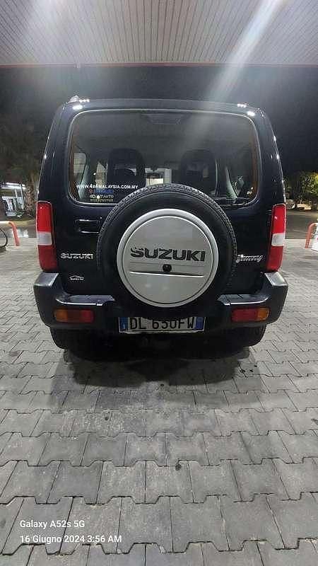 Usata Suzuki Jimny 86 CV (63 kW) 2007 Nero SUV