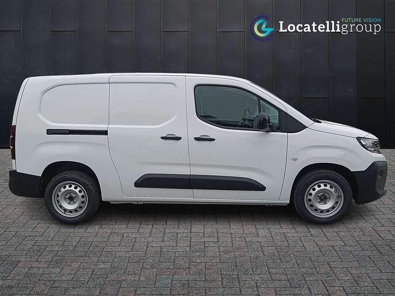Nouvelle Opel Combo S 131 ch (96 kW) 2025 Blanc Monospace