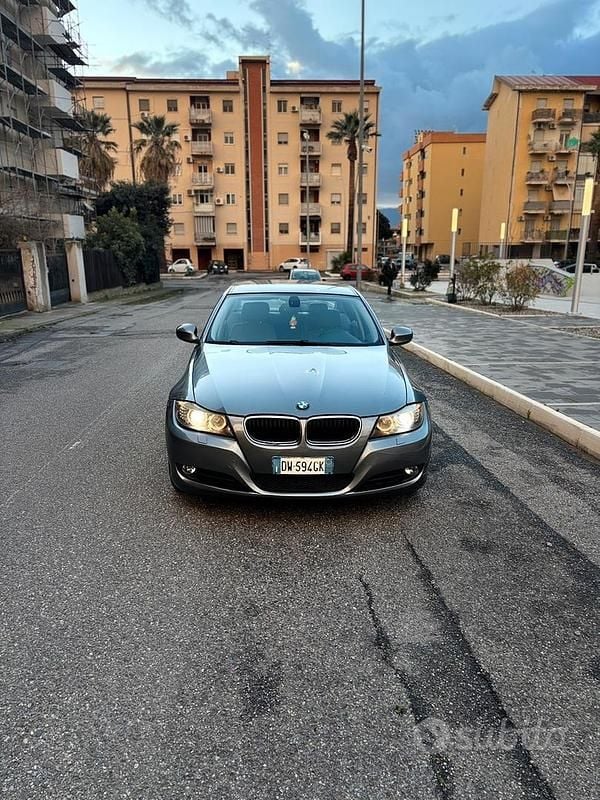 Usata BMW 320 177 CV (130 kW) 2010 Grigio Berlina
