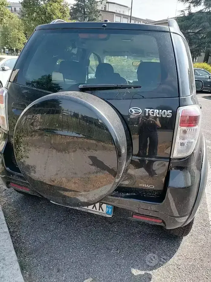 Usata Daihatsu Terios 86 CV (63 kW) 2010 Nero SUV