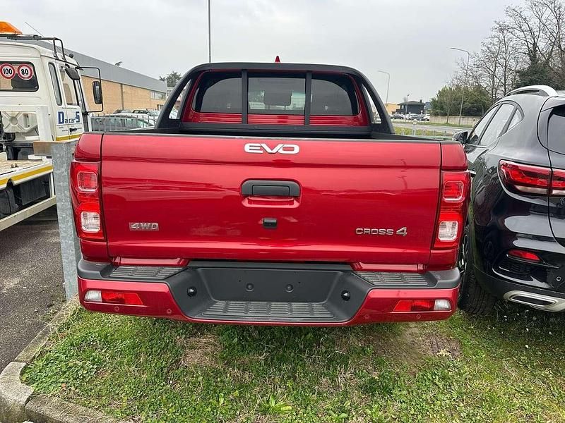 Nuova EVO Cross 4 136 CV (100 kW) 2026 Rossa met Pick-up