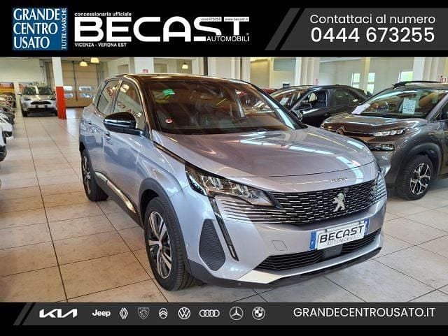 Usata Peugeot 3008 Allure 136 CV (100 kW) 2024 Grigio metallizzato SUV