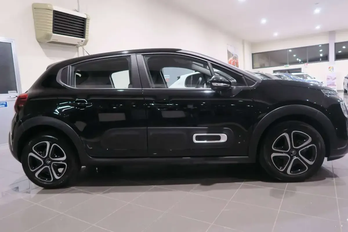 Usata Citroën C3 Feel 83 CV (61 kW) 2024 Nero Berlina