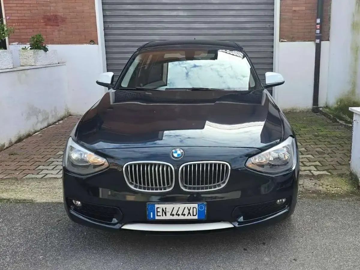 Usata BMW 118 143 CV (105 kW) 2012 Blu/azzurro Utilitaria