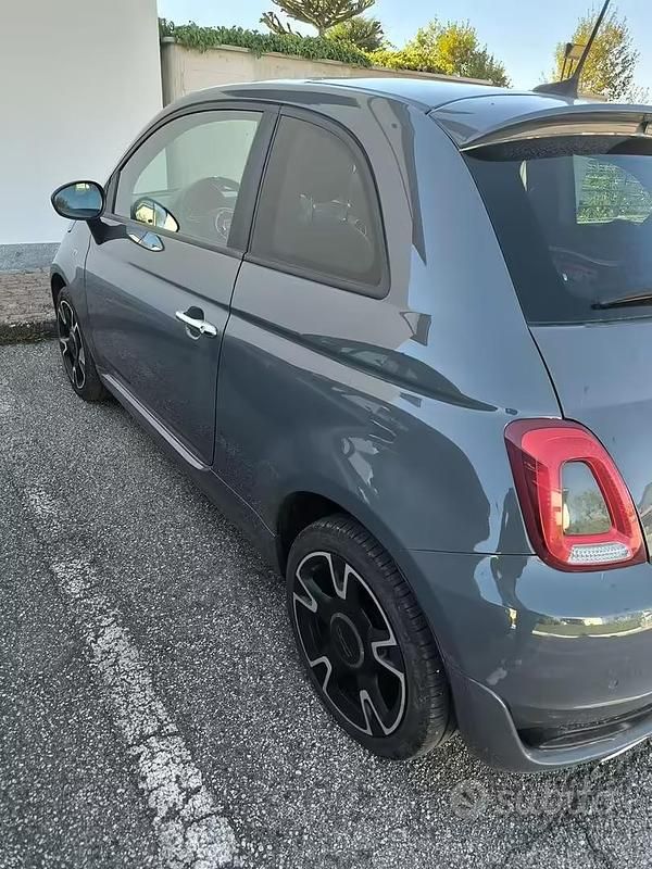Käytetty Fiat 500 69 HP (50 kW) 2019 Harmaa Sedan