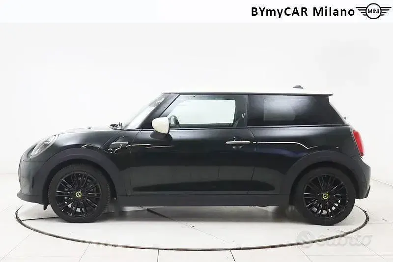 Usata Mini Cooper SE Classic 75 kW (102 CV) 2022 Utilitaria