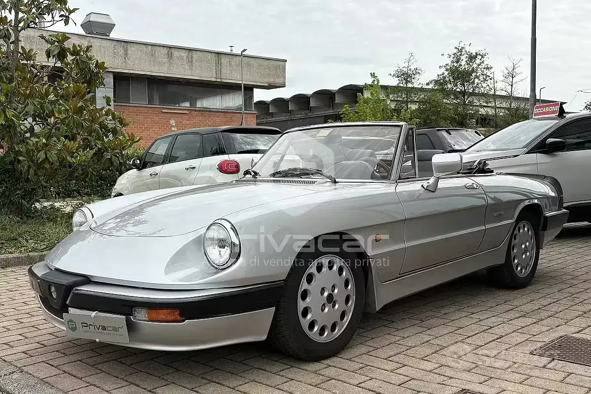 Usata Alfa Romeo Spider 128 CV (94 kW) 1986 Grigio Cabrio