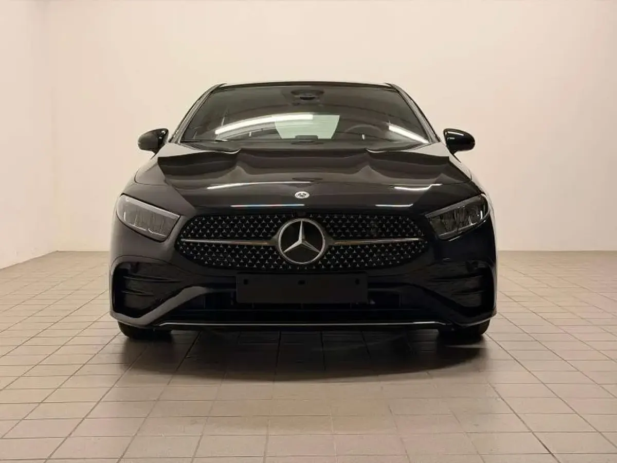 Usata Mercedes A200 Advanced Plus 163 CV (119 kW) 2025 Nero Berlina