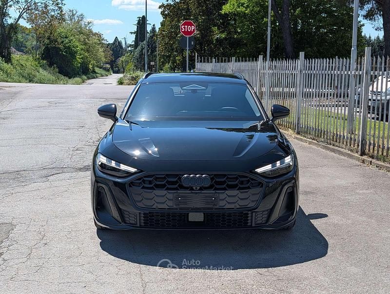 Nuova Audi A5 S-Line 204 CV (150 kW) 2025 Nero mythos metallizzato Station wagon