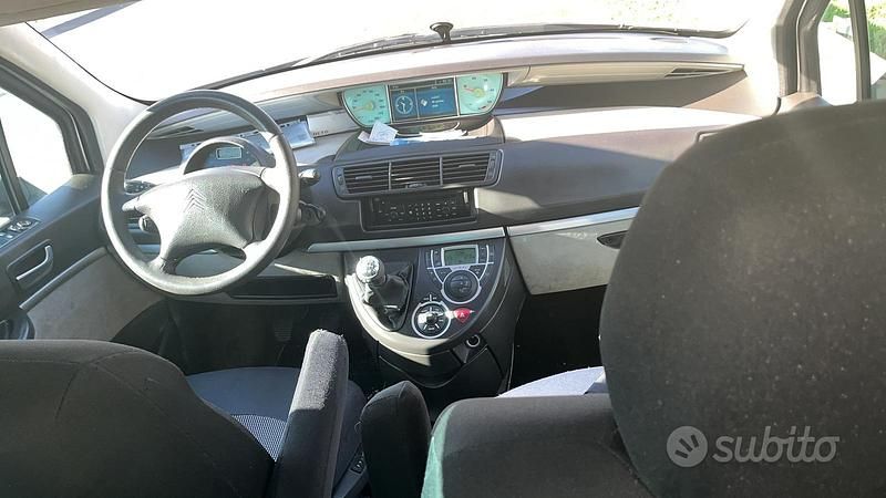 Usata Citroën C8 Exclusive 128 CV (94 kW) 2005 Grigio Monovolume