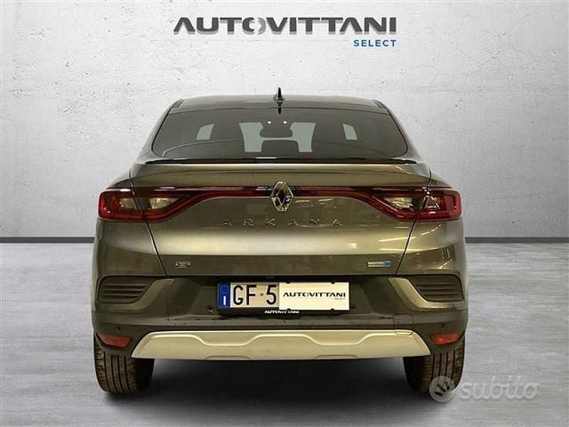 Usata Renault Arkana Intens 145 CV (106 kW) 2021 Grigio scuro SUV