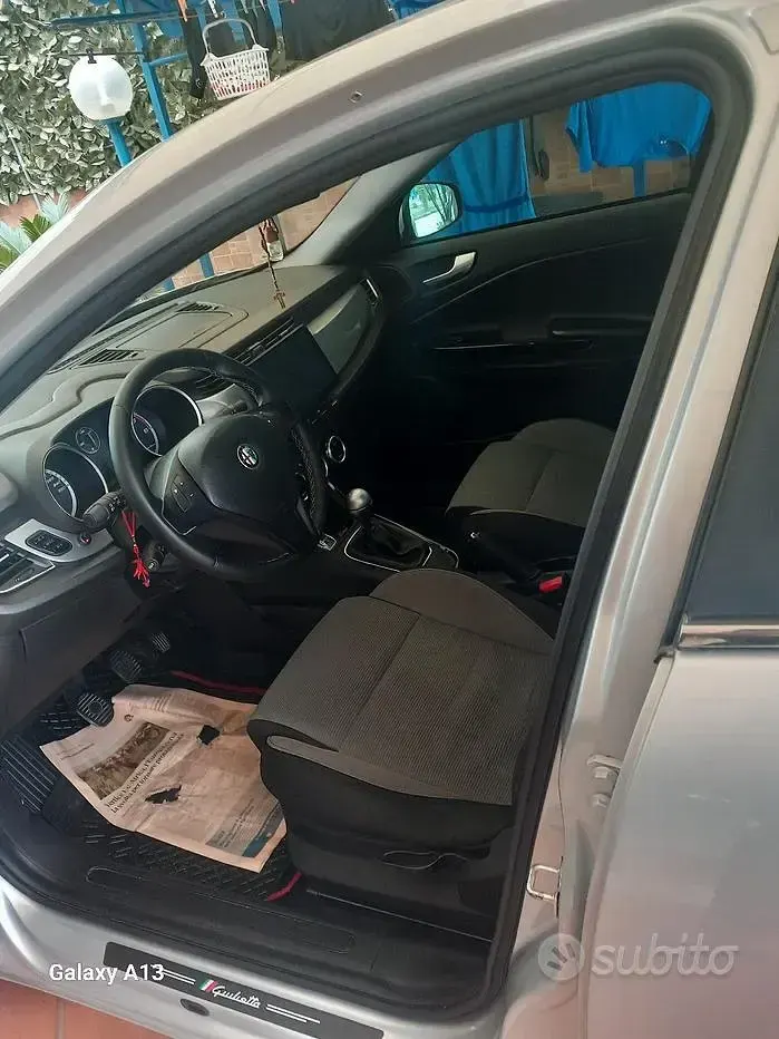 Usata Alfa Romeo Giulietta 105 CV (77 kW) 2013 Grigio Utilitaria