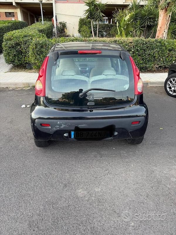 Usata Peugeot 107 68 CV (50 kW) 2006 Nero Utilitaria
