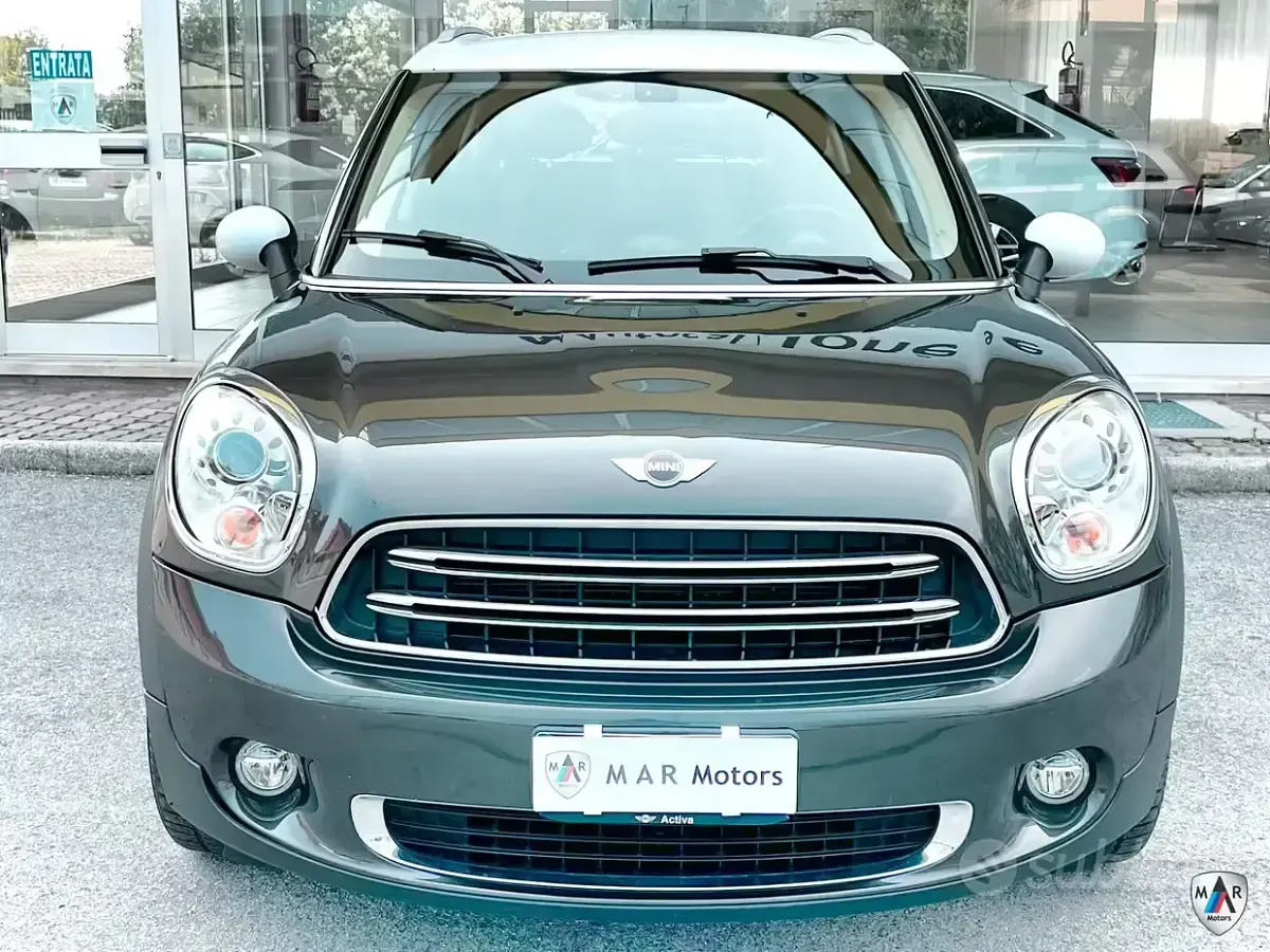 Usata Mini Cooper D Countryman Business 111 CV (81 kW) 2015 Grigio SUV