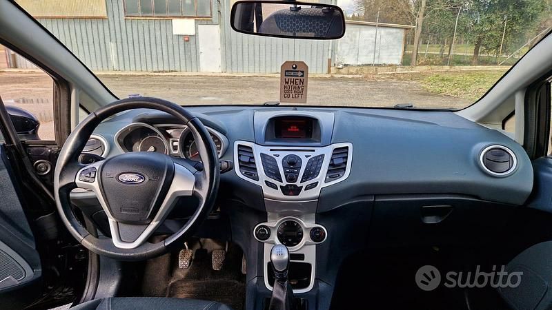Usata Ford Fiesta 2010 Nero Utilitaria