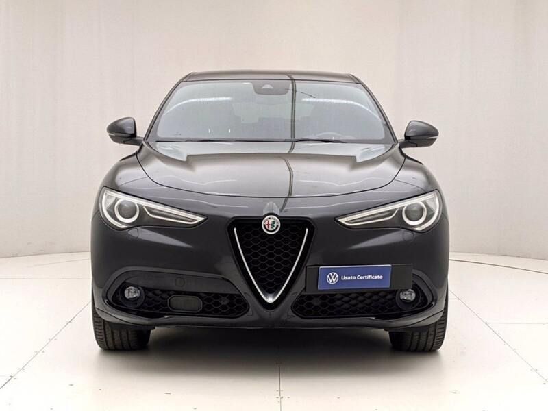 Usata Alfa Romeo Stelvio Business 150 CV (110 kW) 2019 Nero SUV