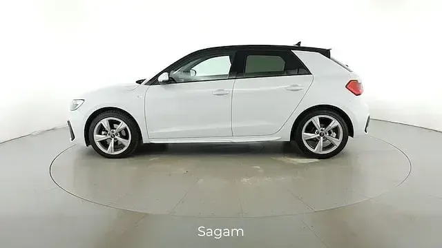Usata Audi A1 S-Line 150 CV (110 kW) 2024 Bianco ghiaccio metallizzato SUV