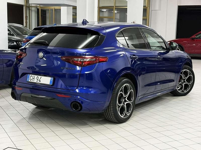Usata Alfa Romeo Stelvio Veloce 210 CV (154 kW) 2022 Blu anodizzato SUV