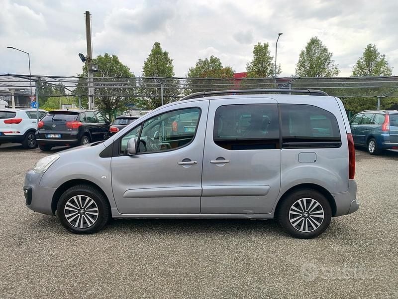 Usata Peugeot Partner Tepee Active 99 CV (72 kW) 2017 Grigio Monovolume