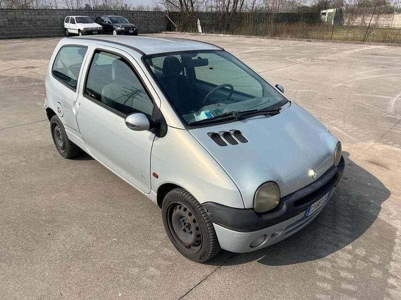 Usata Renault Twingo 58 CV (42 kW) 2002 Argento Utilitaria