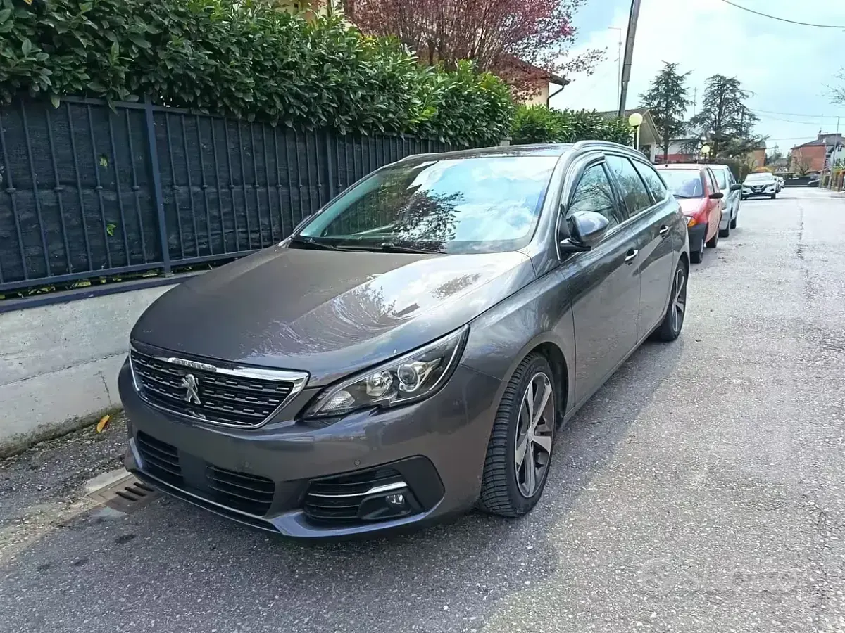 Usata Peugeot 308 131 CV (96 kW) 2018 Grigio Station wagon