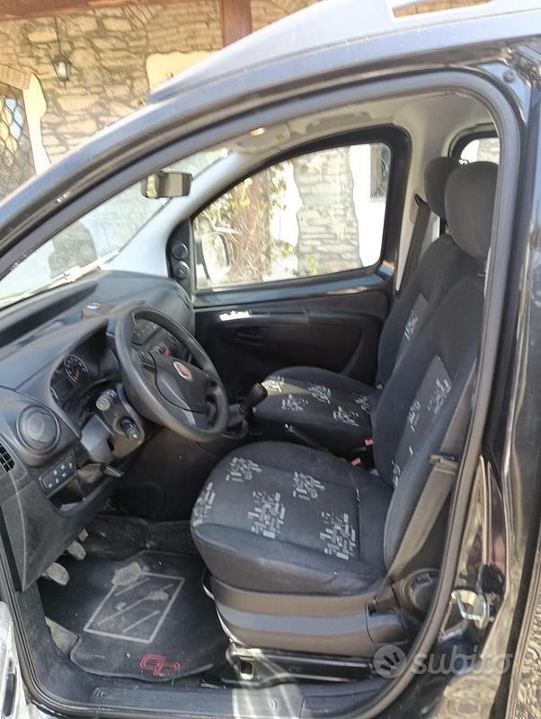 Usata Fiat Qubo Trekking 75 CV (55 kW) 2015 Nero Monovolume