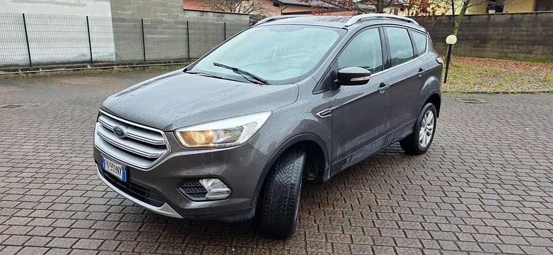 Usata Ford Kuga S 120 CV (88 kW) 2018 Nero SUV