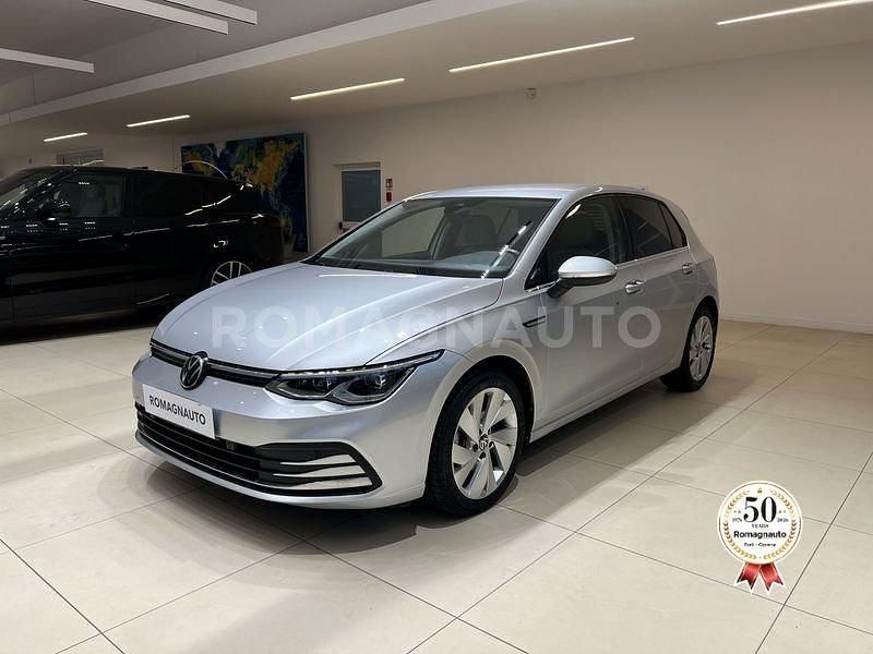 Usata VW Golf VIII Style 150 CV (110 kW) 2021 Argento Utilitaria