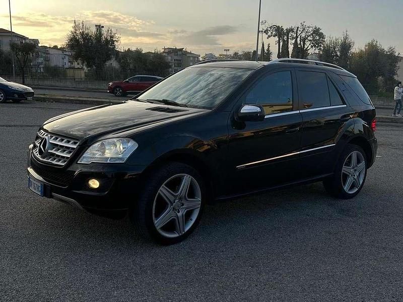 Usata Mercedes ML320 224 CV (164 kW) 2009 Nero SUV