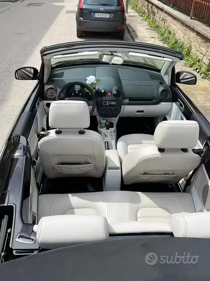 Usata VW New Beetle 102 CV (75 kW) 2005 Nero Utilitaria