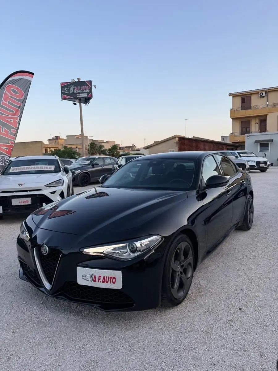 Usata Alfa Romeo Giulia Super 150 CV (110 kW) 2019 Nero Berlina