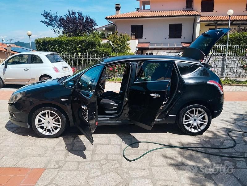 Usata Lancia 2000 165 CV (121 kW) 2010 Nero Berlina