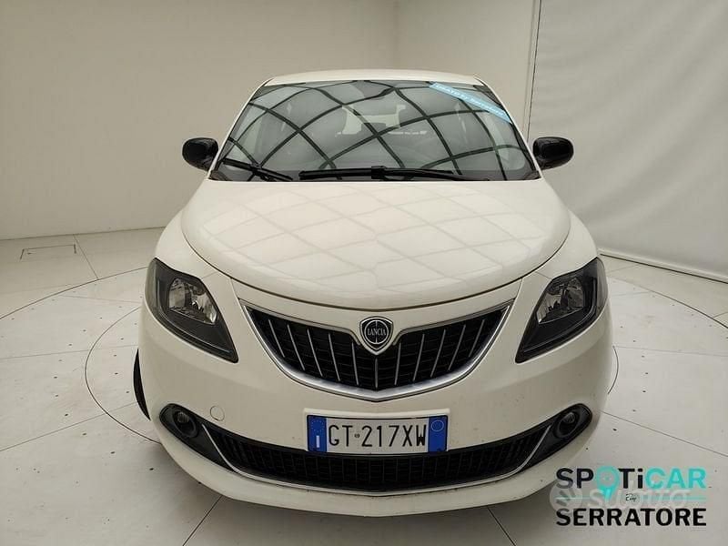 Gebraucht Lancia Ypsilon S 70 PS (51 kW) 2024 Weiß Kleinwagen