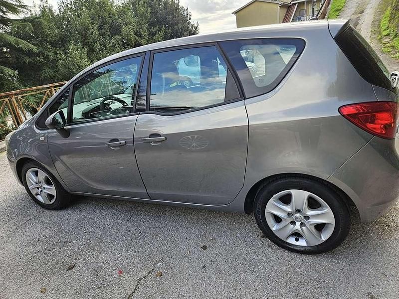 Usata Opel Meriva S 95 CV (69 kW) 2015 Monovolume